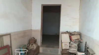 Chalet en venta en Calle Constitución, cerca de Calle Divino Morales, Aliseda de 42.000 €