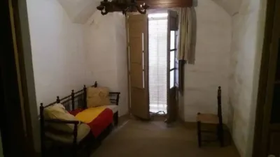 Chalet en venta en Calle Constitución, cerca de Calle Divino Morales, Aliseda de 42.000 €