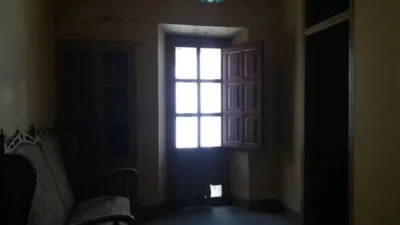 Chalet en venta en Calle Constitución, cerca de Calle Divino Morales, Aliseda de 42.000 €