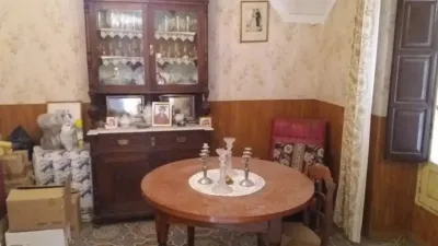 Chalet en venta en Calle Constitución, cerca de Calle Divino Morales, Aliseda de 42.000 €