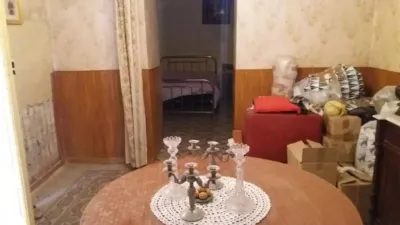 Chalet en venta en Calle Constitución, cerca de Calle Divino Morales, Aliseda de 42.000 €