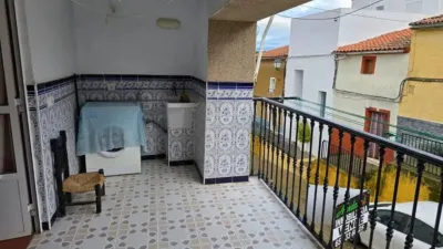 Chalet en venta en Calle Puerto, Aliseda de 45.000 €