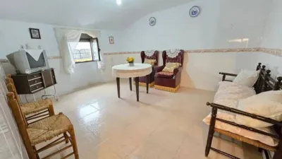 Chalet en venta en Calle Puerto, Aliseda de 45.000 €