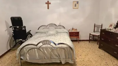 Chalet en venta en Calle Puerto, Aliseda de 45.000 €