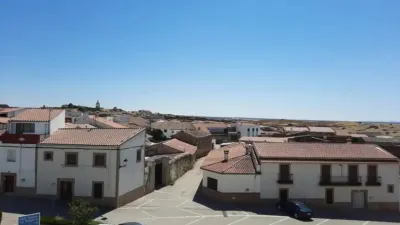 Chalet en venta en Plaza del Coso, Brozas de 29.900 €