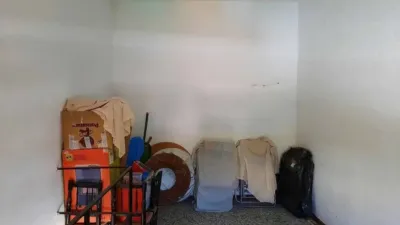 Chalet en venta en Plaza del Coso, Brozas de 29.900 €
