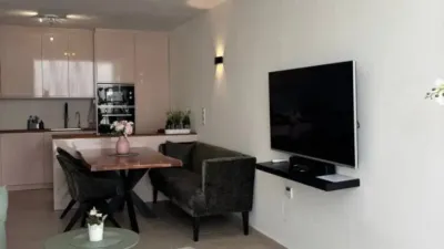 Apartment in Urbanización Lago Sol photo 6