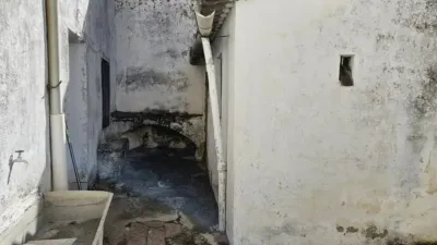 Chalet en venta en Calle Iglesia, Aliseda de 75.000 €