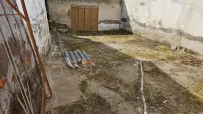 Chalet en venta en Calle Iglesia, Aliseda de 75.000 €
