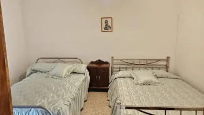 Chalet en venta en Calle Iglesia, Aliseda de 75.000 €
