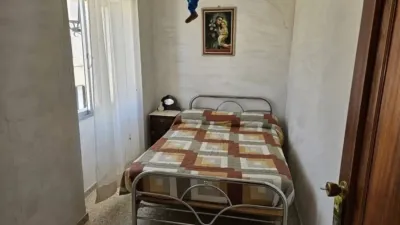 Chalet en venta en Calle Iglesia, Aliseda de 75.000 €