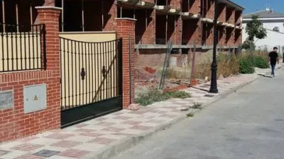 Semi-detached house on Calle Venezuela No Number photo 2