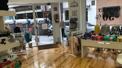 Local comercial en alquiler en Centro-Villacerrada-Pajarita - Más