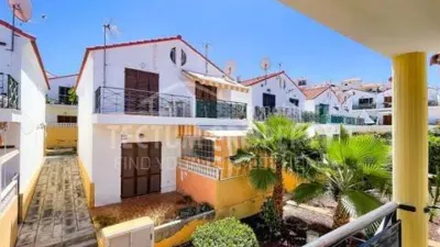 Casa adosada en venta en Calle Avenida Avenue Arquitecto Gomez Cuesta, 10, Playa de Las Américas (Arona) de 385.000 €