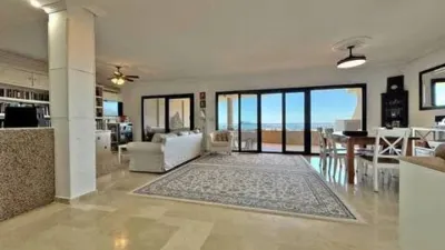 Penthouse on Avenida Principal de la Sierra photo 6