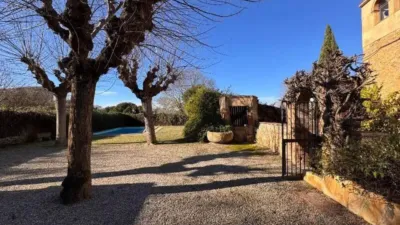 Rustic house on Carrer Hospital photo 4