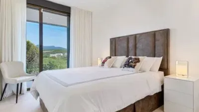 Apartment on Calle Concha Mendez No Number photo 19