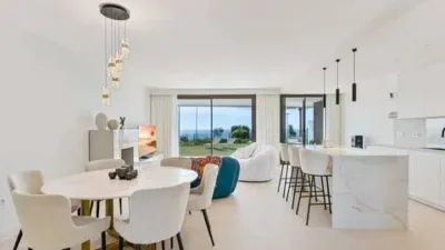 Apartment on Calle Concha Mendez No Number photo 4