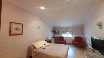 Chalet on Calle de Pintor José María Parraga photo 18