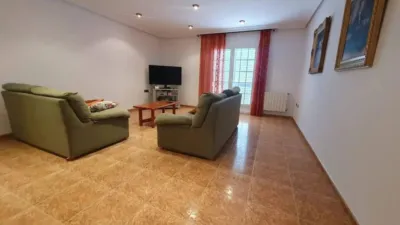 Chalet on Calle de Pintor José María Parraga photo 4