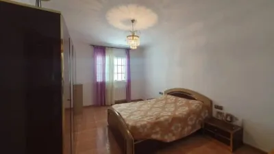 Chalet on Calle de Pintor José María Parraga photo 8