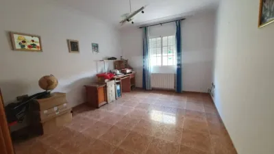 Chalet on Calle de Pintor José María Parraga photo 9