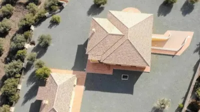 Chalet on Calle Vial Camino, 20T photo 2