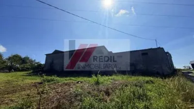 Nave industrial en alquiler en Paderne - Más