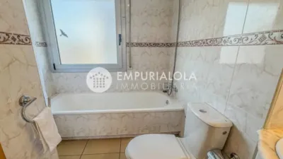 Piso en venta en Carrer de la Punta del Llevant, Santa Margarida (Roses) de 240.000 €
