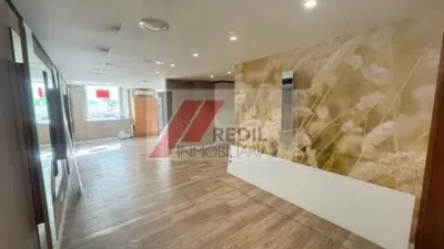 Local comercial en alquiler en Betanzos - Más