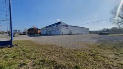Nave industrial en alquiler en Calle Carr. de La Estacion, 3, La Fresneda-Bobes - Valbona-Viella (Siero) de 7.000 €<span>/mes</span>
