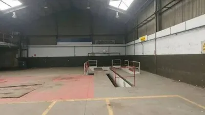 Nave industrial en alquiler en Calle Carr. de La Estacion, 3, La Fresneda-Bobes - Valbona-Viella (Siero) de 7.000 €<span>/mes</span>