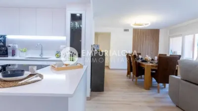 Piso en venta en Carrer de Madrid, Centre (Roses) de 295.000 €