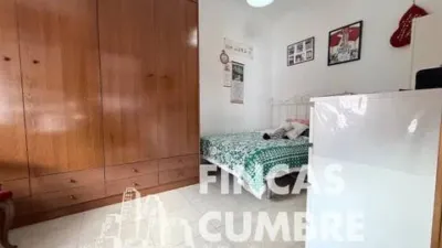 Apartment in El Guinardó photo 6