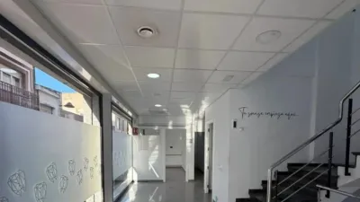 Local comercial en alquiler en Sant Celoni - Más