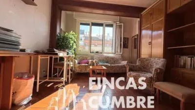Apartment in El Guinardó photo 10