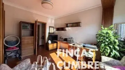 Apartment in El Guinardó photo 12