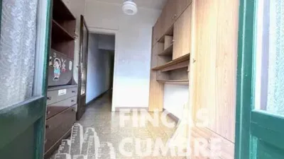Apartment in El Guinardó photo 11