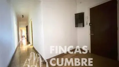 Apartment in El Guinardó photo 16