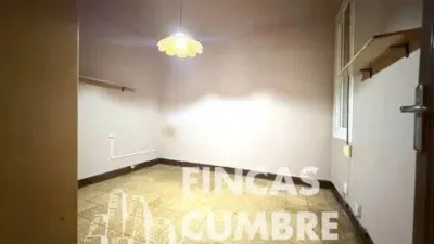 Apartment in El Guinardó photo 18