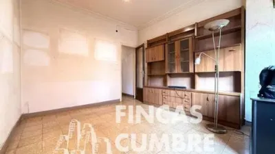 Apartment in El Guinardó photo 3