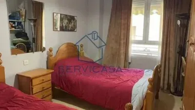 Piso – Hellín, Isso - Más