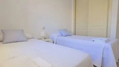 Ático en alquiler en Núcleo, Núcleo (San Roque) de 2.400 €<span>/mes</span>