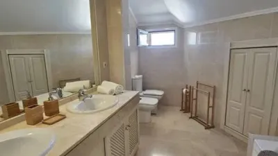 Ático en alquiler en Núcleo, Núcleo (San Roque) de 2.400 €<span>/mes</span>