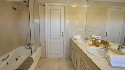 Ático en alquiler en Núcleo, Núcleo (San Roque) de 2.400 €<span>/mes</span>