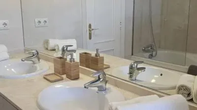 Ático en alquiler en Núcleo, Núcleo (San Roque) de 2.400 €<span>/mes</span>