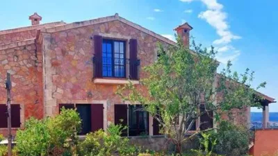 Rustic House on Carrer Puntiró photo 4