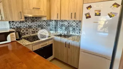 Piso en venta en Carrer de Francesc Alegre, Port Esportiu-Canyelles-Puig Rom (Roses) de 140.000 €