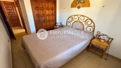 Piso en venta en Carrer de Francesc Alegre, Port Esportiu-Canyelles-Puig Rom (Roses) de 140.000 €