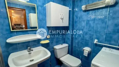 Piso en venta en Carrer de Francesc Alegre, Port Esportiu-Canyelles-Puig Rom (Roses) de 140.000 €